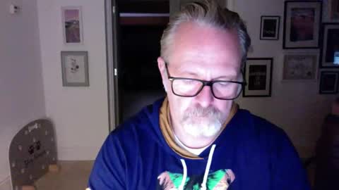 girlsandbikes online show from March 17, 2026, 12:48 am