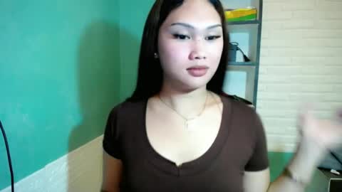 Snapshot of girlthatuneedxxx chatting on June 27, 2026, 4:12 pm Rhaine online show from June 27, 2026, 4:12 pm