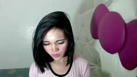 Snapshot of girlthatyouwantxx chatting on October 11, 2025, 4:55 am Divine online show from October 11, 2025, 4:55 am