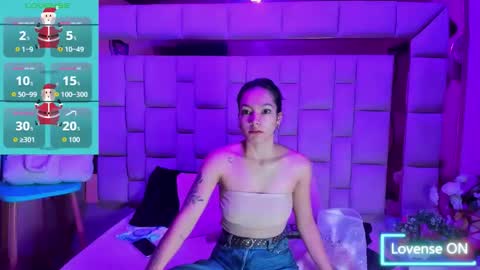 gisell_squirt online show from November 22, 2025, 12:26 pm