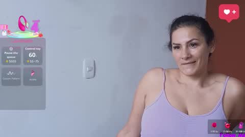 Snapshot of gisellecarter_ chatting on October 8, 2025, 1:42 pm Giselle  online show from October 8, 2025, 1:42 pm