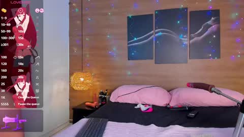 Gigi  online show from February 22, 2025, 3:45 am