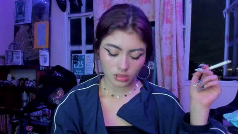 Snapshot of giulietta_mon chatting on December 2, 2024, 7:03 am Giulietta online show from December 2, 2024, 7:03 am