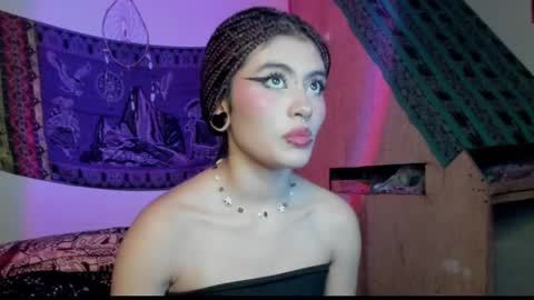 Snapshot of giulietta_mon chatting on January 5, 2025, 3:32 am Giulietta online show from January 5, 2025, 3:32 am