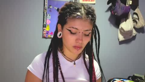 Snapshot of giulietta_mon chatting on April 9, 2026, 6:19 am Giulietta online show from April 9, 2026, 6:19 am