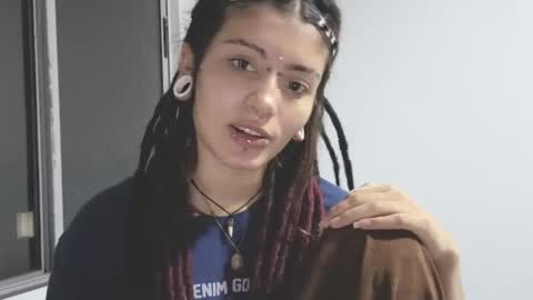 Snapshot of giulietta_mon chatting on April 14, 2026, 4:40 am Giulietta online show from April 14, 2026, 4:40 am