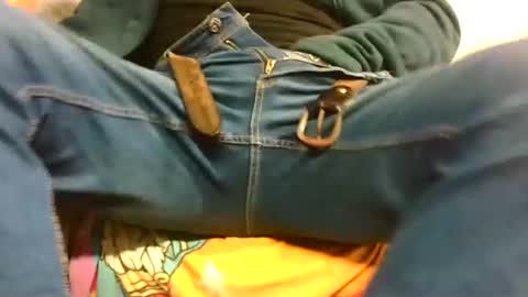 giulio__35 online show from November 9, 2025, 4:05 pm