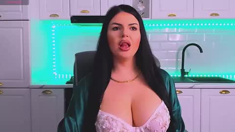 Giulia online show from February 5, 2026, 9:08 pm