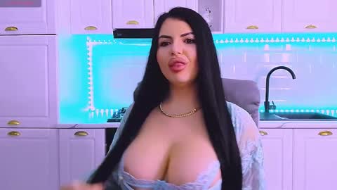 Giulia online show from February 19, 2026, 10:17 pm