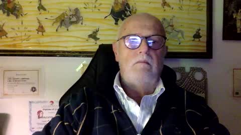 Snapshot of giutomma930394 chatting on November 17, 2025, 4:35 pm giutomma930394 online show from November 17, 2025, 4:35 pm