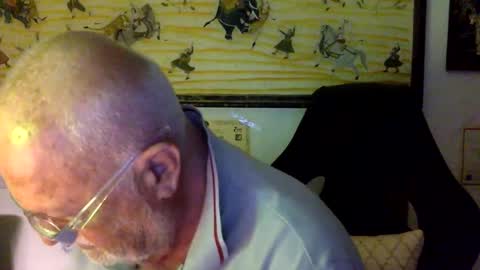 Snapshot of giutomma930394 chatting on May 26, 2026, 9:33 pm giutomma930394 online show from May 26, 2026, 9:33 pm