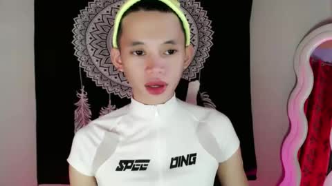 givemethrillx online show from January 11, 2025, 4:16 am