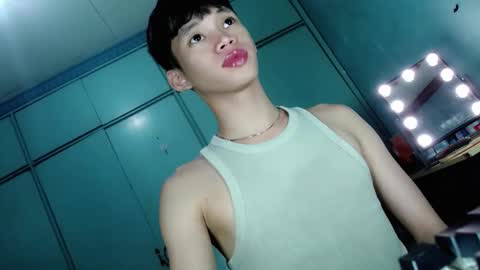 givemethrillx online show from April 3, 2026, 2:37 pm