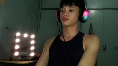 Snapshot of givemethrillx chatting on April 10, 2026, 7:18 pm givemethrillx online show from April 10, 2026, 7:18 pm