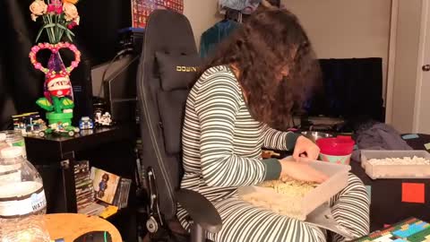 glaceon9 online show from February 6, 2025, 7:24 am