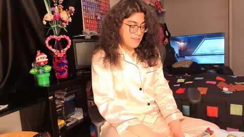 glaceon9 online show from March 2, 2025, 7:10 am