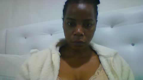 Snapshot of gladie46 chatting on July 15, 2026, 5:12 am gladie46 online show from July 15, 2026, 5:12 am