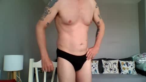 Snapshot of gladius_grande chatting on June 18, 2026, 12:09 pm Gladius Grande online show from June 18, 2026, 12:09 pm