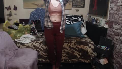 Glamourhottie online show from April 4, 2026, 8:01 am