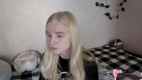 Laura online show from May 6, 2026, 9:03 am