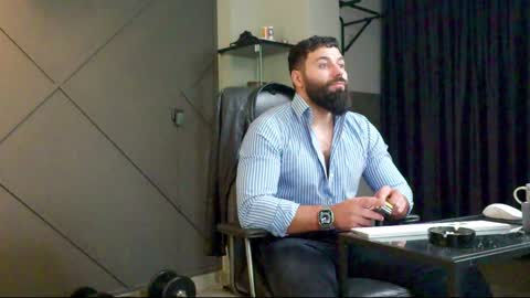 Snapshot of glennmasters chatting on December 28, 2024, 9:51 pm Matthew .. for short call me Matt online show from December 28, 2024, 9:51 pm