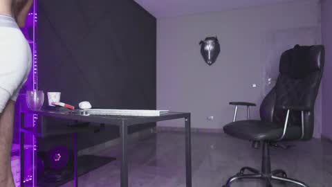 Snapshot of glennmasters chatting on November 18, 2025, 6:12 pm Matthew .. for short call me Matt online show from November 18, 2025, 6:12 pm