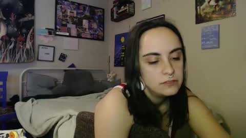 Snapshot of glitterspace chatting on December 3, 2025, 6:21 am anna online show from December 3, 2025, 6:21 am