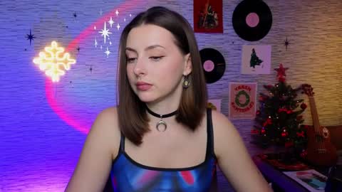 Snapshot of glo_lo chatting on December 24, 2024, 10:01 am Bye everybody Ill be online Monday December 2nd Saturday and Sunday off online show from December 24, 2024, 10:01 am