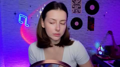 Snapshot of glo_lo chatting on February 17, 2025, 7:58 am Bye everybody Ill be online Monday December 2nd Saturday and Sunday off online show from February 17, 2025, 7:58 am