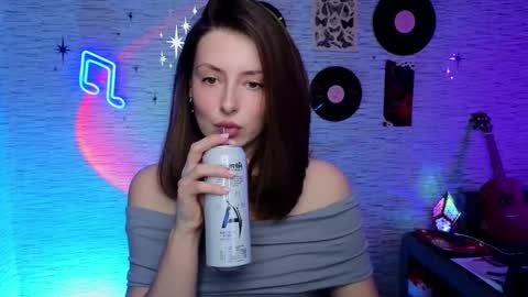 Snapshot of glo_lo chatting on March 3, 2025, 7:21 am Bye everybody Ill be online Monday December 2nd Saturday and Sunday off online show from March 3, 2025, 7:21 am