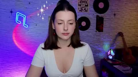 Snapshot of glo_lo chatting on March 7, 2025, 8:34 am Bye everybody Ill be online Monday December 2nd Saturday and Sunday off online show from March 7, 2025, 8:34 am