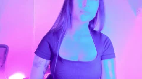 Mimi online show from December 4, 2025, 7:00 pm