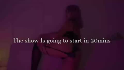Snapshot of gloomydoll chatting on June 27, 2026, 6:35 pm Mimi online show from June 27, 2026, 6:35 pm