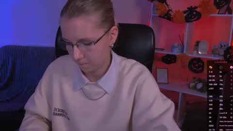 your dream  online show from November 1, 2025, 7:49 pm