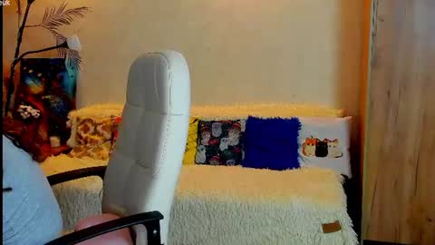 Snapshot of gloria_wood chatting on June 21, 2026, 5:48 pm Gloria Wood online show from June 21, 2026, 5:48 pm