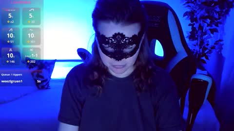 Snapshot of gloriagrays chatting on November 1, 2025, 7:05 pm gloriagrays online show from November 1, 2025, 7:05 pm