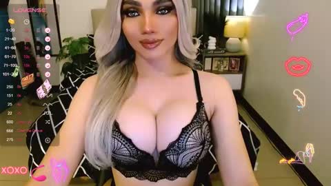 Snapshot of glorious_kim chatting on January 23, 2025, 6:17 am Kim - DONT FORGET TO FOLLOW AND GIME THUMBS UP online show from January 23, 2025, 6:17 am