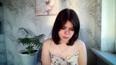  Roxy  online show from November 17, 2025, 11:05 am