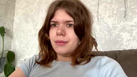 Snapshot of glossy_girl_1 chatting on May 17, 2026, 5:05 am Roxy online show from May 17, 2026, 5:05 am