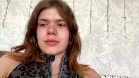 Snapshot of glossy_girl_1 chatting on May 22, 2026, 8:32 am Roxy online show from May 22, 2026, 8:32 am