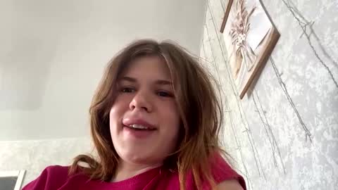 Snapshot of glossy_girl_1 chatting on May 24, 2026, 9:36 am Roxy online show from May 24, 2026, 9:36 am