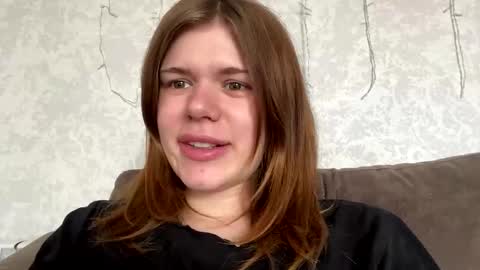 Snapshot of glossy_girl_1 chatting on May 31, 2026, 11:06 am Roxy online show from May 31, 2026, 11:06 am