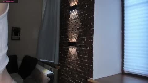 Ann Eliz and Gigi online show from February 18, 2026, 2:02 pm