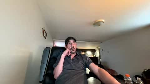 Snapshot of gmang4242 chatting on February 26, 2026, 6:29 pm gmang4242 online show from February 26, 2026, 6:29 pm