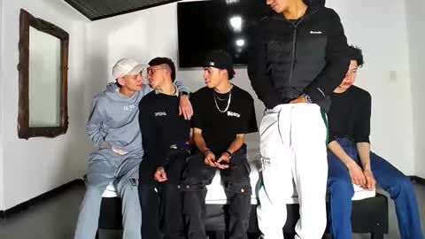 THOMAS AND DAMIAND online show from September 24, 2025, 6:11 pm