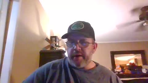 Snapshot of gobey33 chatting on October 4, 2025, 5:16 am IDKIDCIDGAF online show from October 4, 2025, 5:16 am