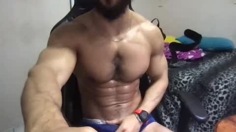 Snapshot of god_hunkules chatting on February 3, 2025, 4:20 pm god hunkules online show from February 3, 2025, 4:20 pm