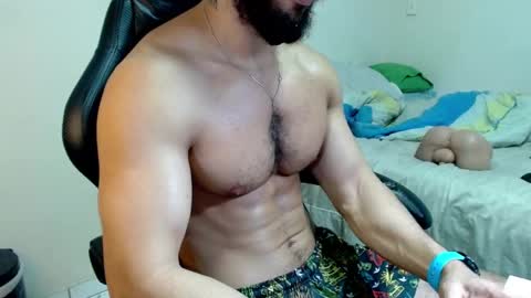 Snapshot of god_hunkules chatting on October 17, 2025, 4:42 pm god hunkules online show from October 17, 2025, 4:42 pm