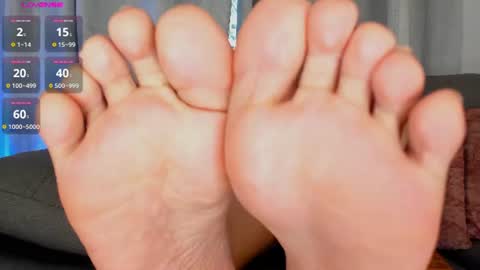 Snapshot of goddess_annabel_ chatting on June 25, 2026, 3:05 pm anna online show from June 25, 2026, 3:05 pm