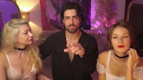 Snapshot of goddess_marylin chatting on May 26, 2026, 2:29 am 330 UTC2 girls online show from May 26, 2026, 2:29 am